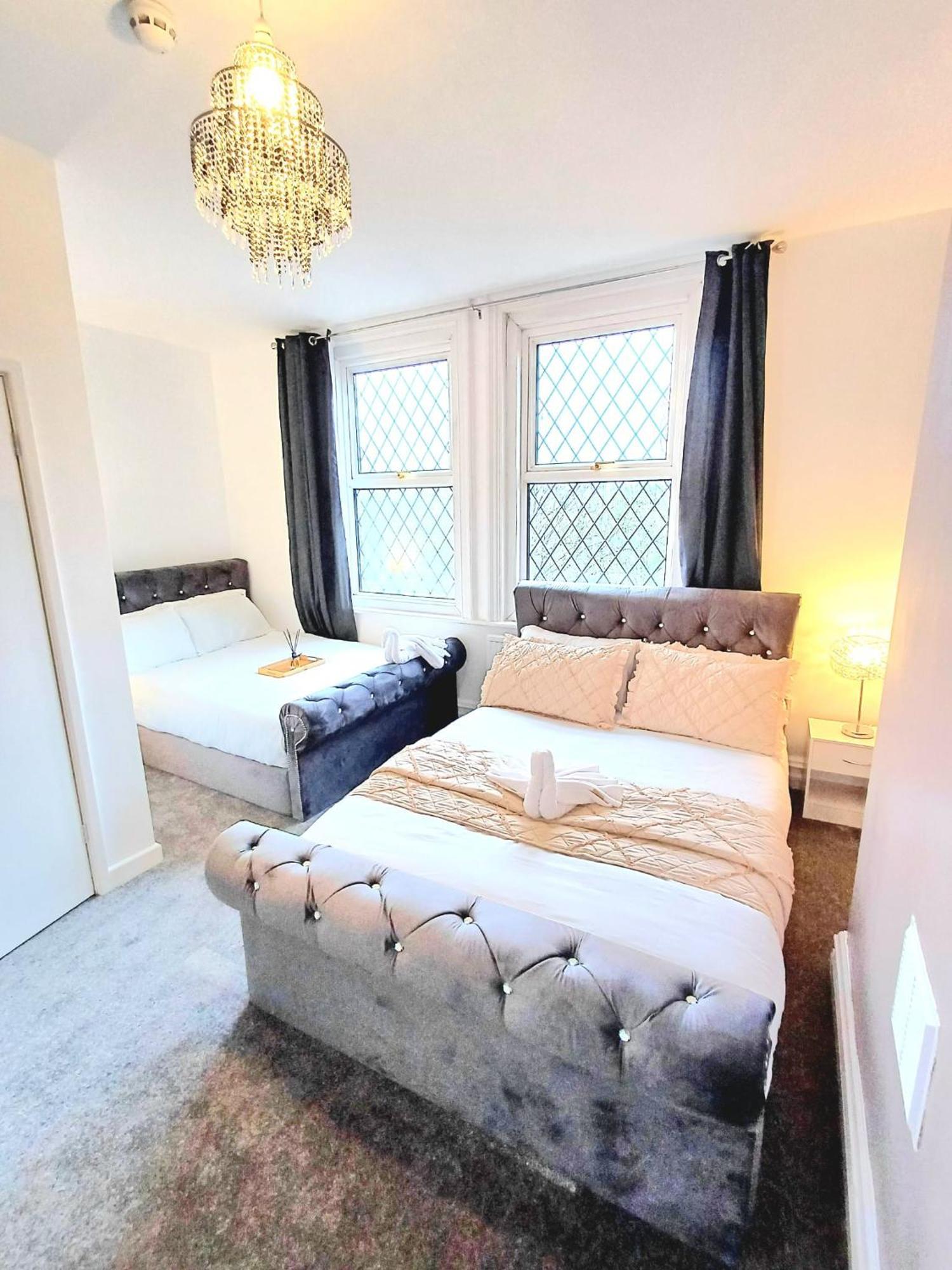 Home In Woodhouse, Leeds Leeds  Kültér fotó